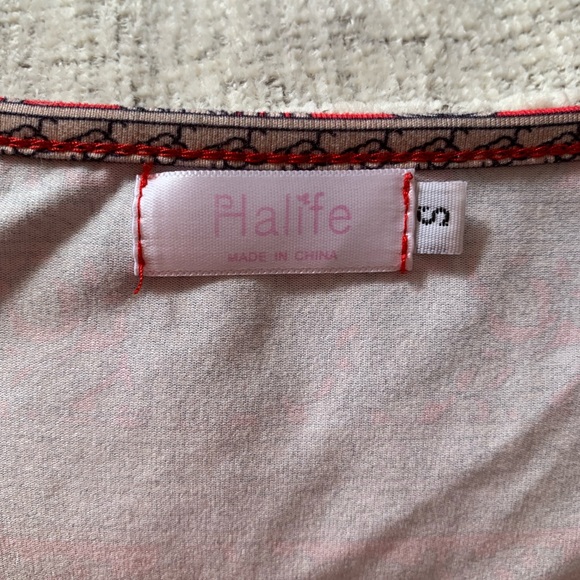 Alife Red and Gray Paisley Sleeveless Blouse - Picture 5 of 5